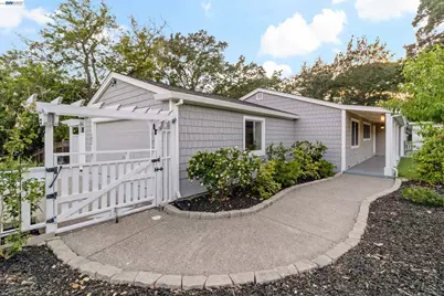 1021 Scots Ln, Walnut Creek, CA 94596 - Photo 11