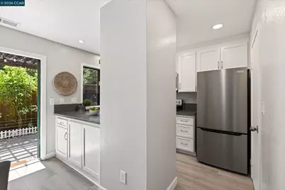 2340 Westcliffe Ln #L, Walnut Creek, CA 94597 - Photo 11