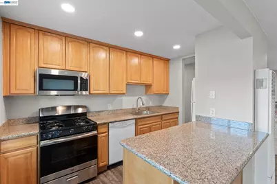 975 Murrieta Blvd #5, Livermore, CA 94550 - Photo 13