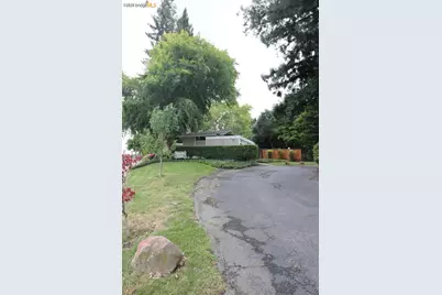 1055 San Ramon Valley Blvd, Danville, CA 94526 - Photo 37