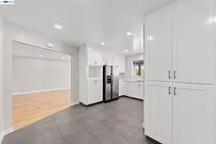 2481 Whitethorne, San Jose, CA 95128 - Photo 9