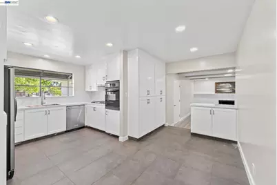 2481 Whitethorne, San Jose, CA 95128 - Photo 11