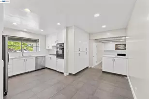 2481 Whitethorne, San Jose, CA 95128 - Photo 11