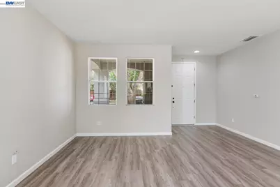 632 Skimmer Dr, Patterson, CA 95363 - Photo 9