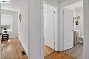 1175 Camelia St, Berkeley, CA 94702 - Photo 43