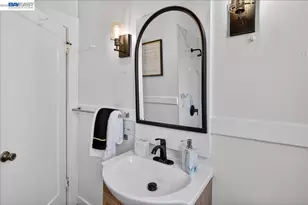 1175 Camelia St, Berkeley, CA 94702 - Photo 41