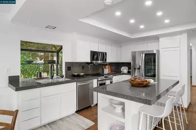 28 Curlew Way, Novato, CA 94949 - Photo 13