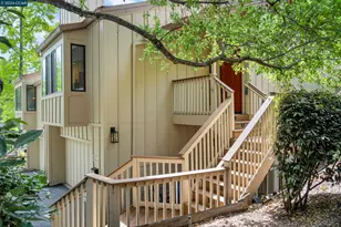 28 Curlew Way, Novato, CA 94949 - Photo 1