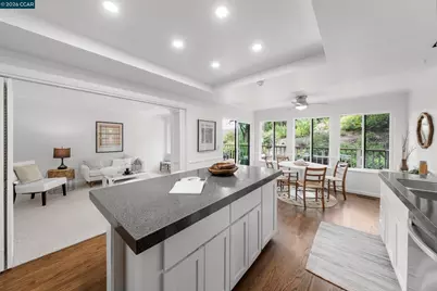 28 Curlew Way, Novato, CA 94949 - Photo 11