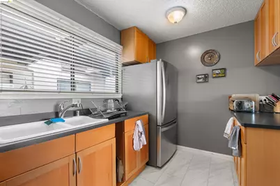 1 Embarcadero #353, Oakland, CA 94607 - Photo 11