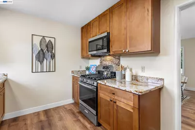 28122 10th St, Hayward, CA 94544 - Photo 19