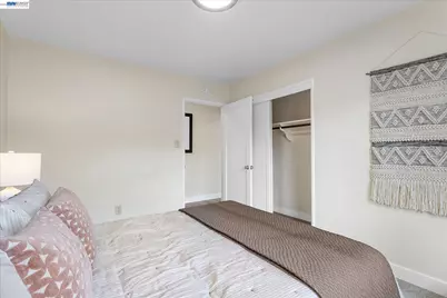 28122 10th St, Hayward, CA 94544 - Photo 31