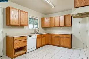 3937 Fargo Way, North Highlands, CA 95660 - Photo 3