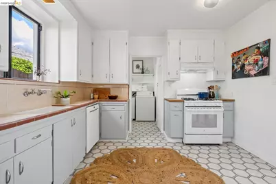 259 Broadmoor Blvd, San Leandro, CA 94577 - Photo 31