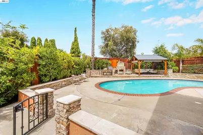 27734 Fallen Leaf Ct, Hayward, CA 94542 - Photo 49