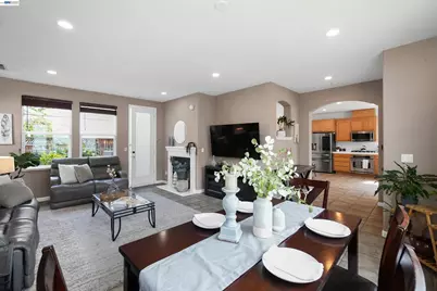 1574 Welford Cir, Hayward, CA 94544 - Photo 13