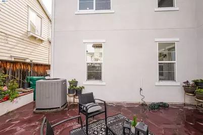 1574 Welford Cir, Hayward, CA 94544 - Photo 57