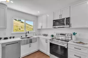 3830 Malcolm Ave, Oakland, CA 94605 - Photo 19