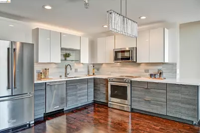 311 Oak St #Pent 9, Oakland, CA 94607 - Photo 13