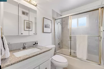 1750 Woodcrest Dr, Concord, CA 94521 - Photo 35