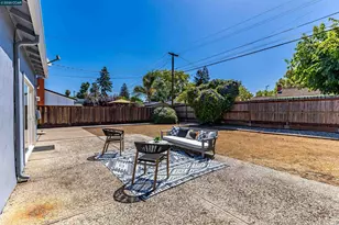 1750 Woodcrest Dr, Concord, CA 94521 - Photo 59