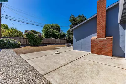 1750 Woodcrest Dr, Concord, CA 94521 - Photo 63