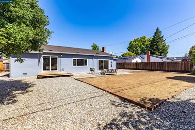 1750 Woodcrest Dr, Concord, CA 94521 - Photo 55