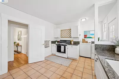 3244 Fernside Blvd, Alameda, CA 94501 - Photo 15