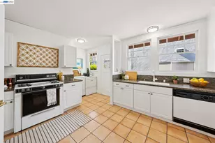 3244 Fernside Blvd, Alameda, CA 94501 - Photo 17