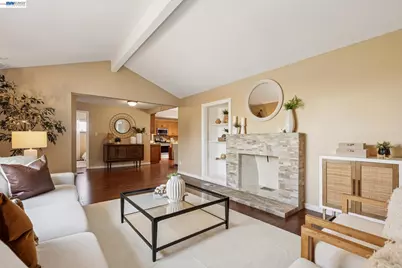 33166 Basswood Ave, Union City, CA 94587 - Photo 17