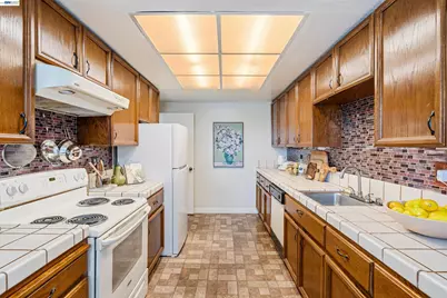 2742 East Ct, Richmond, CA 94806 - Photo 9