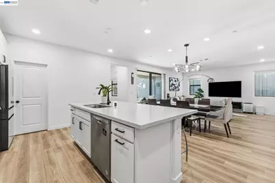 8949 Camino Colegio, Rohnert Park, CA 94928 - Photo 13