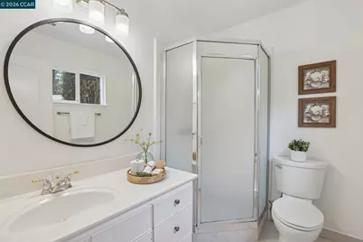8 Bristol Ct, Pleasant Hill, CA 94523 - Photo 19