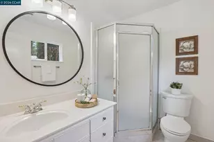 8 Bristol Ct, Pleasant Hill, CA 94523 - Photo 19