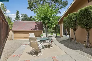 8 Bristol Ct, Pleasant Hill, CA 94523 - Photo 37