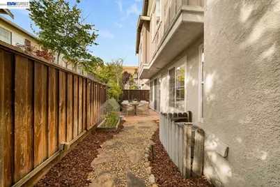 10636 Roys Hill Ln, Dublin, CA 94568 - Photo 31