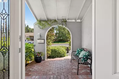 3454 Cumberland Gap Ct, Pleasanton, CA 94588 - Photo 3