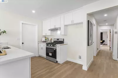 26095 Underwood Ave, Hayward, CA 94544 - Photo 9