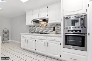 742 Via Zapata, Riverside, CA 92507 - Photo 23