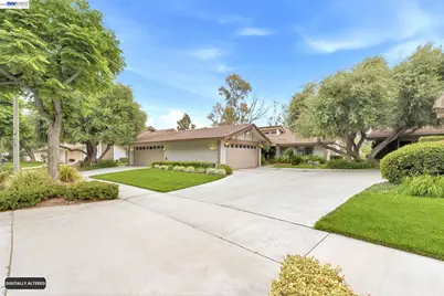 742 Via Zapata, Riverside, CA 92507 - Photo 3