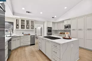 202 Glorietta Blvd, Orinda, CA 94563 - Photo 13
