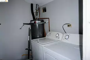 6708 International Blvd, Oakland, CA 94621 - Photo 7