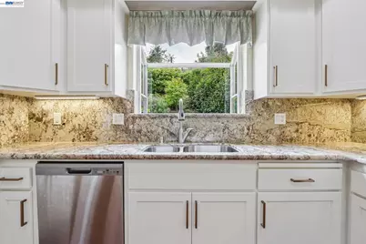 5305 Willow Glen Pl, Castro Valley, CA 94546 - Photo 5
