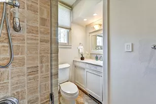 200 Lakeside Dr, Oakland, CA 94612 - Photo 27
