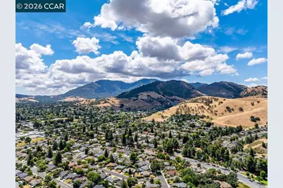 1271 Kentucky Dr, Concord, CA 94521 - Photo 37