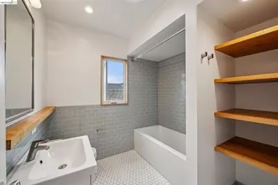 2140 Woolsey St, Berkeley, CA 94705 - Photo 17