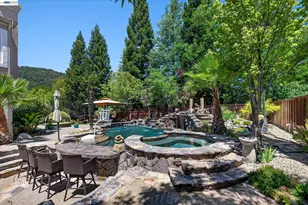 8303 Regency Dr, Pleasanton, CA 94588 - Photo 5