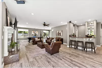 8303 Regency Dr, Pleasanton, CA 94588 - Photo 25