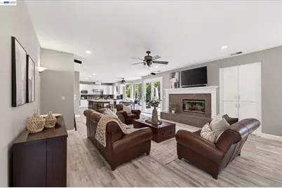8303 Regency Dr, Pleasanton, CA 94588 - Photo 27
