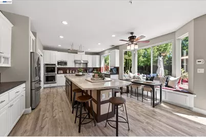 8303 Regency Dr, Pleasanton, CA 94588 - Photo 17